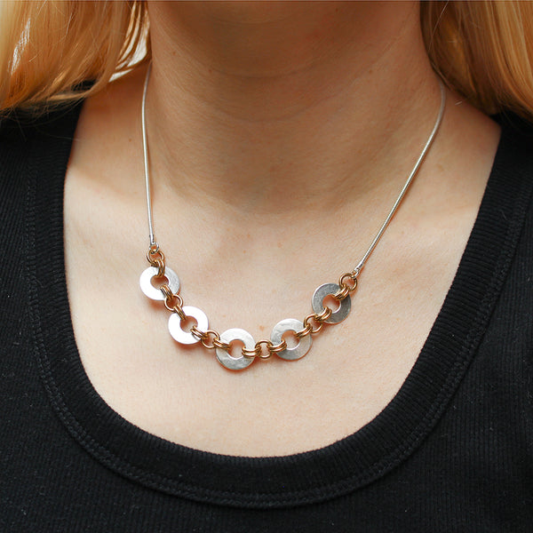 Small Double Linked Rings Necklace
