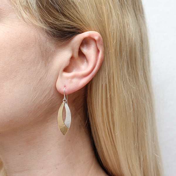 Medium Overlap Swoops Wire Earring