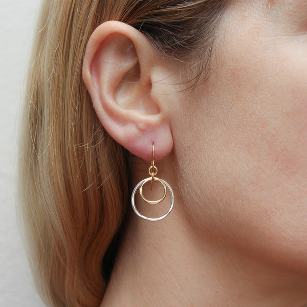 Small Airy Rings Wire Earrings