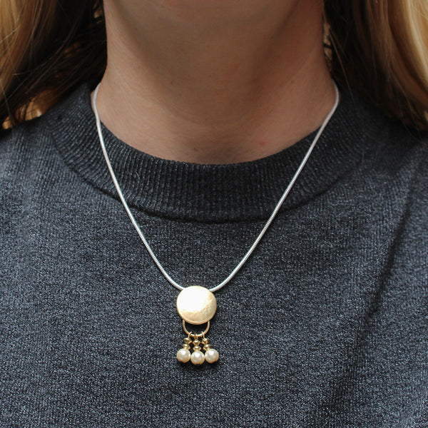 Small Disc with Pearls Necklace