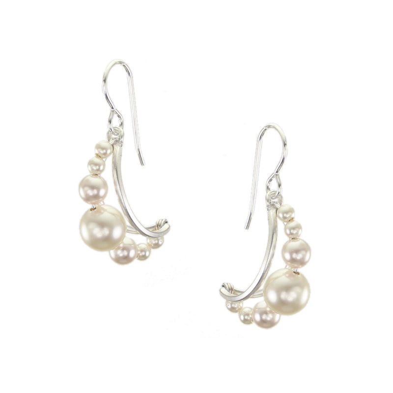 Graduated Pearls Wire Earring