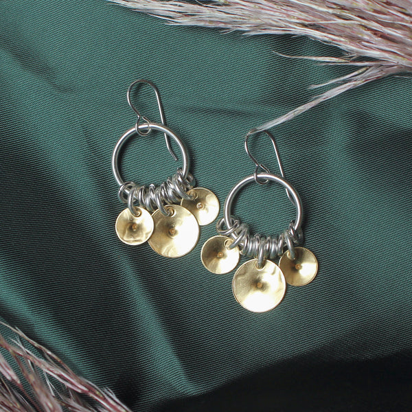 Medium Ring with Cymbals Wire Earrings