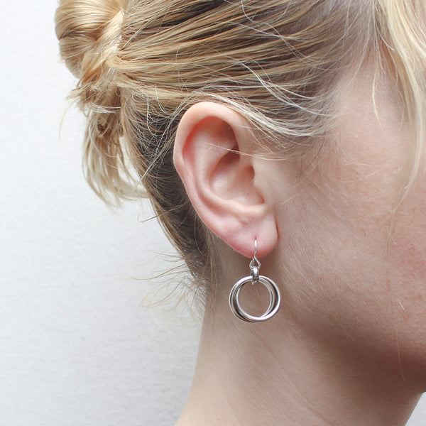 Thin Knot Wire Earring