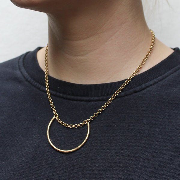 Small Arch with Chain Necklace