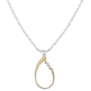 Oval Ring with Cream Pearls Necklace